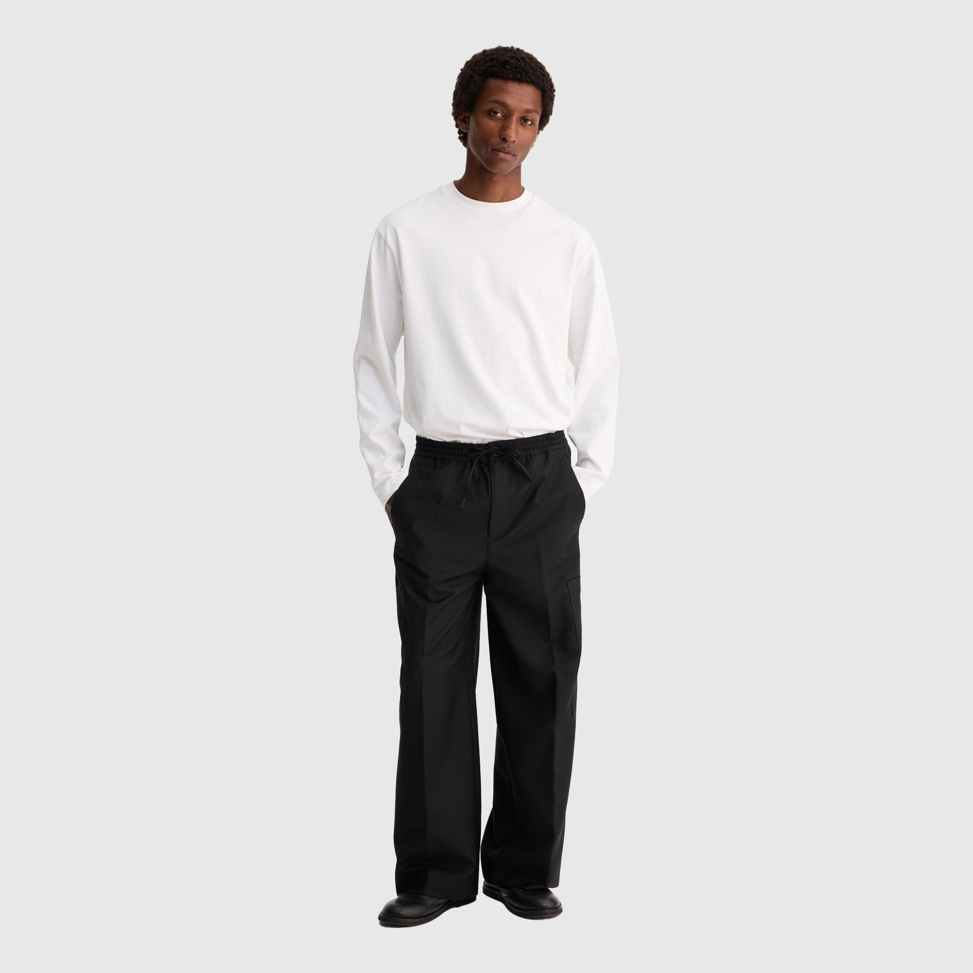 Róhe Wide Leg Drawcord Cargo Trousers - Black Pants Róhe 