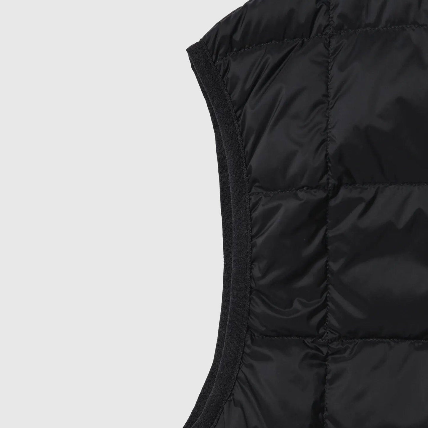 Taion High-Neck Down Vest - Black Jacket Taion 